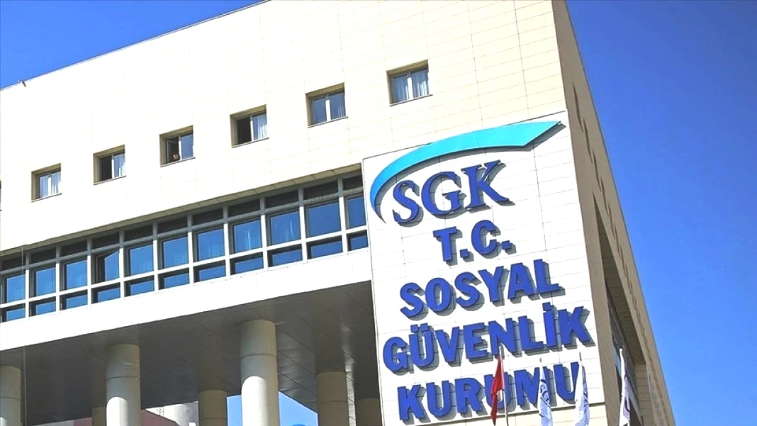 milyonlar-nefesini-tuttu-beklenen-tarihi-verdi-sgk-basmufettisi-karakastan-kademeli-emeklilik-mujdesi-o-tarihte-kacinilmaz-2.jpg